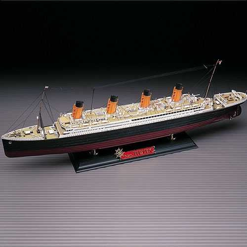 The White Star liner TITANIC MCP (1:400) Academy 14215 - The White Star liner TITANIC MCP