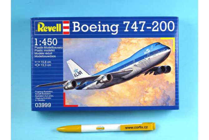 Boeing 747-200 Jumbo Jet (1:450) Revell 03999